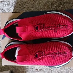 Champion size men's 8 1/2 reflex mingle knit shoes. True to size, normal width.